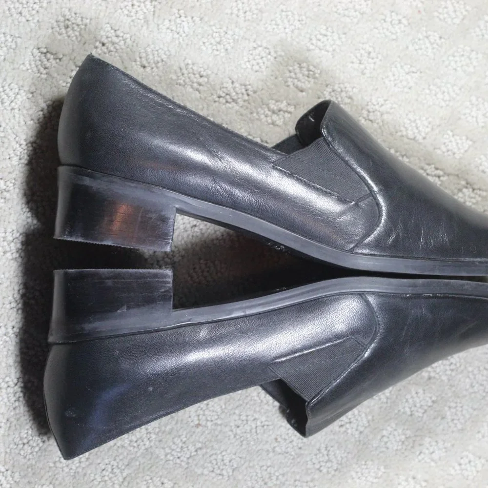 NWOT Trotters Size 7 Black Leather 1.5